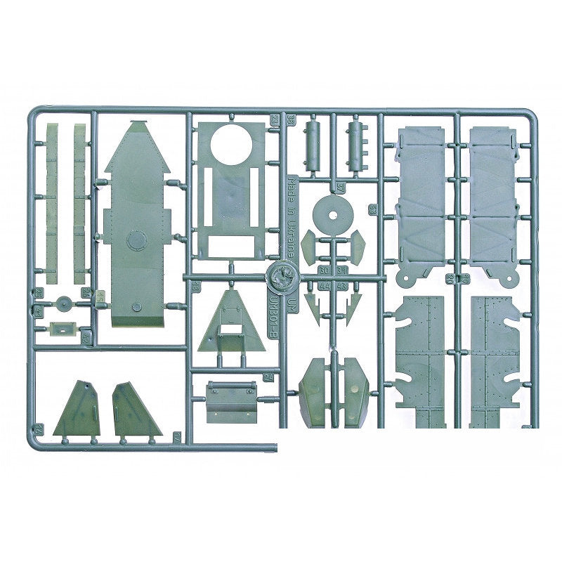 UMT 313 RBT-5 Soviet wheel-track tank Scale 1:72 Plastic Model Tank Kit