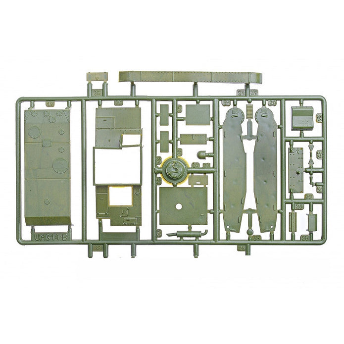 UMT 324 Chemical tank XT-26 Scale 1:72 Plastic Model Tank Kit