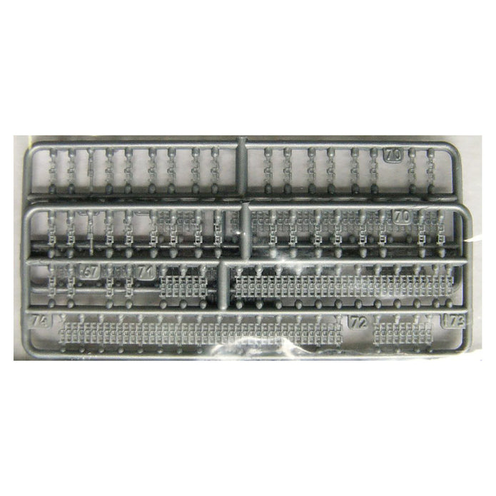 UMT 401 T-26 light tank tracks Scale 1:72 Plastic Model Tank Kit