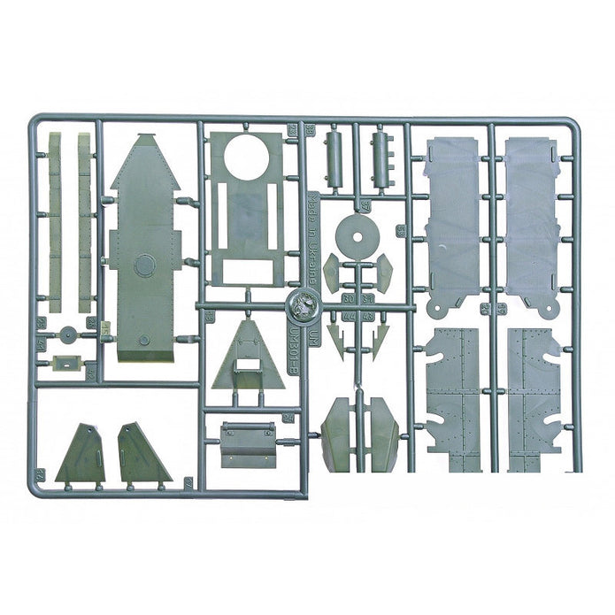 UMT 403 Christie T-3 tank Scale 1:72 Plastic Model Tank Kit