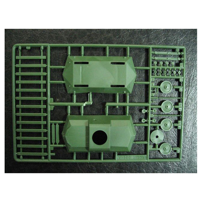 UMT 602 Armored self-propelled railroad car D-37 Scale 1:72 Plastic Model Armoured Wagon Kit