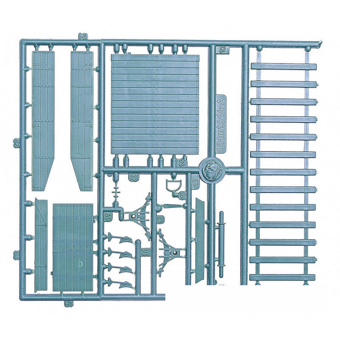 UMT 615 Two axle pilot car (long 9,2 meter) Scale 1:72 Plastic Model Armoured Wagon Kit