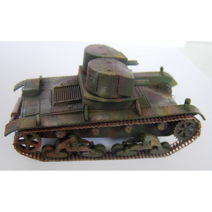 UMT 618 Vickers 6 ton light tank model E, version A Scale 1:72 Plastic Model Tank Kit