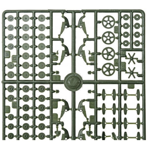 UMT 630 T-26 light tank 1933 version (pre production) Scale 1:72 Plastic Model Tank Kit