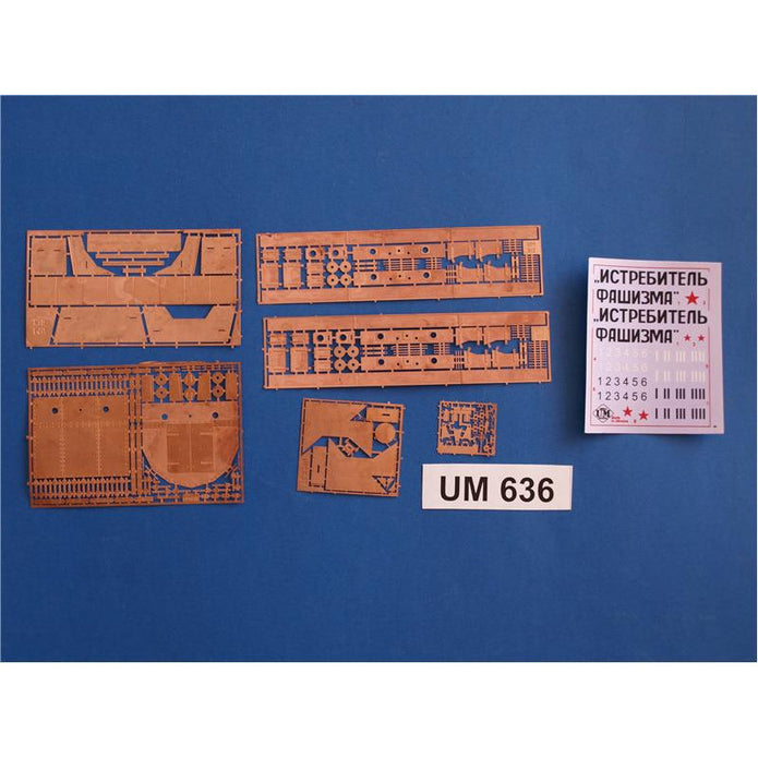 UMT 636 Armored train 'A Fascism Fighter', base variant Scale 1:72 Plastic Model Armoured Train Kit