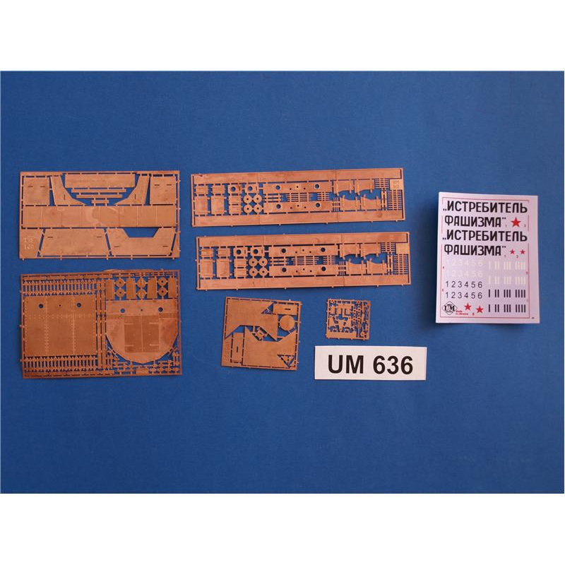 UMT 636 Armored train 'A Fascism Fighter', base variant Scale 1:72 Plastic Model Armoured Train Kit