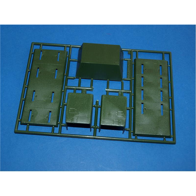 UMT 636 Armored train 'A Fascism Fighter', base variant Scale 1:72 Plastic Model Armoured Train Kit