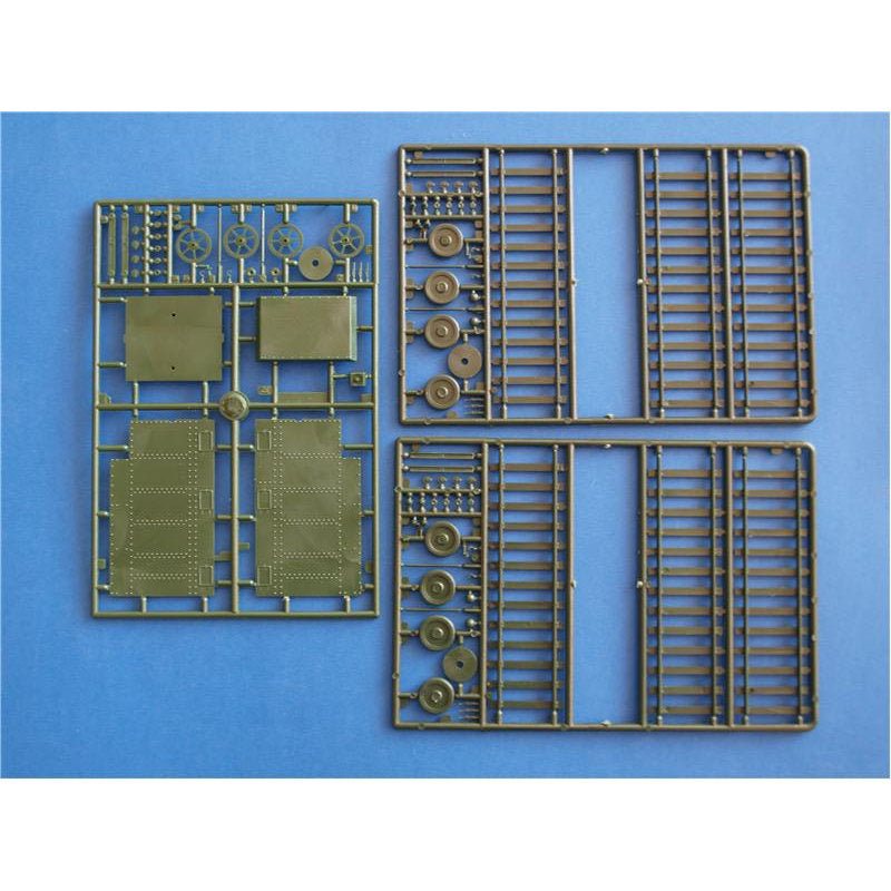 UMT 636 Armored train 'A Fascism Fighter', base variant Scale 1:72 Plastic Model Armoured Train Kit