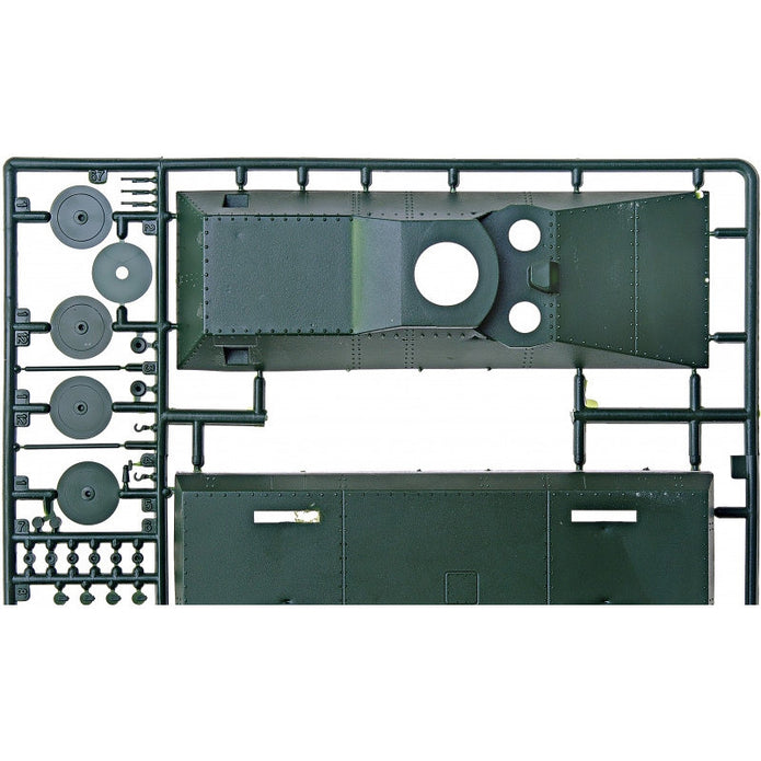 UMT 636 Armored train 'A Fascism Fighter', base variant Scale 1:72 Plastic Model Armoured Train Kit