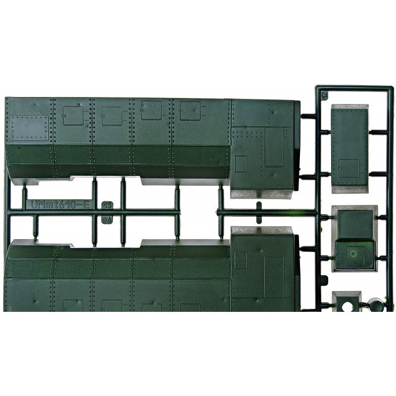 UMT 636 Armored train 'A Fascism Fighter', base variant Scale 1:72 Plastic Model Armoured Train Kit