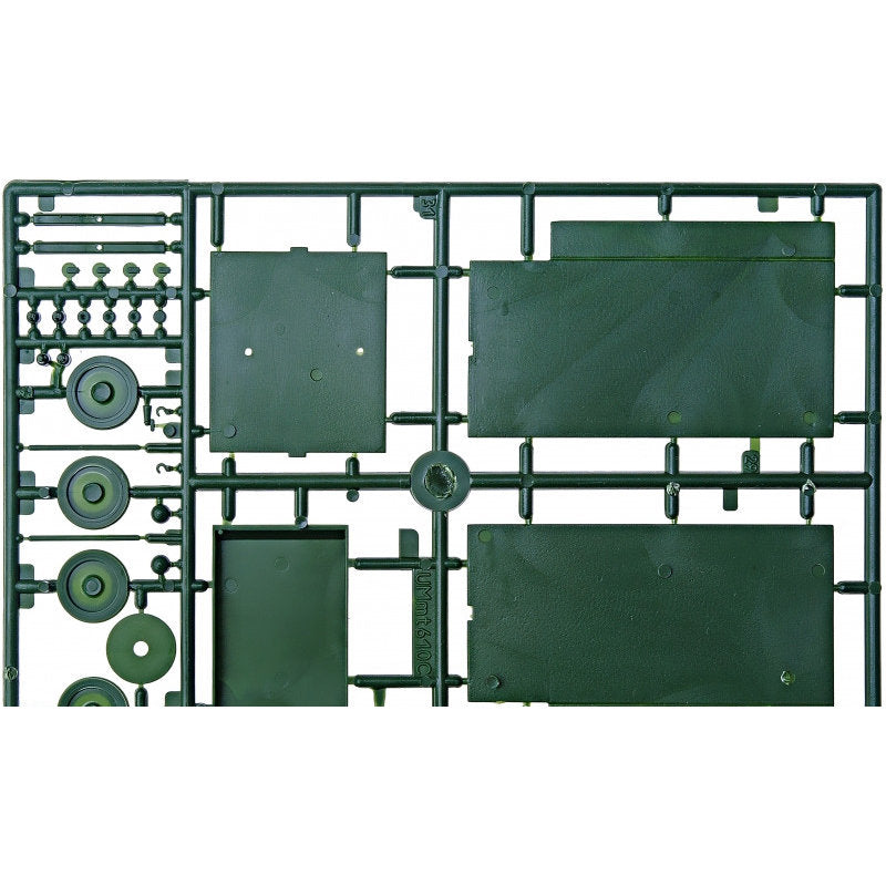 UMT 636 Armored train 'A Fascism Fighter', base variant Scale 1:72 Plastic Model Armoured Train Kit