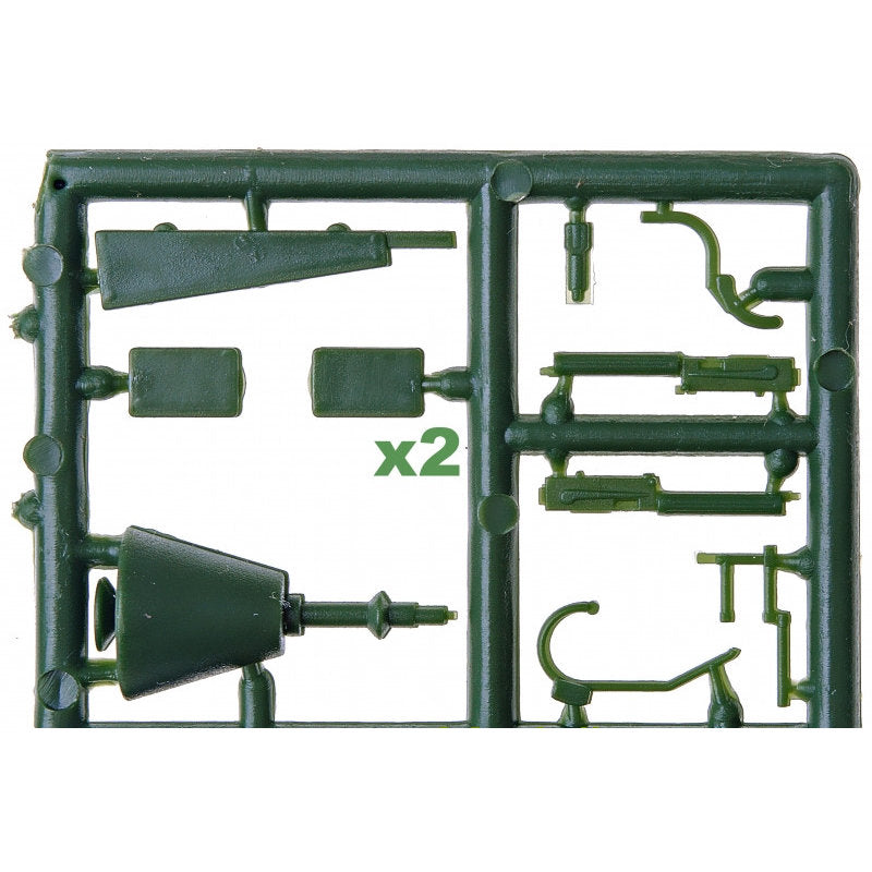 UMT 636 Armored train 'A Fascism Fighter', base variant Scale 1:72 Plastic Model Armoured Train Kit