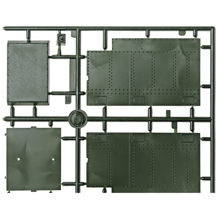 UMT 637 Wholesale: Armored train 'Dzerzhinets' Scale 1:72 Plastic Model Armoured Train Kit