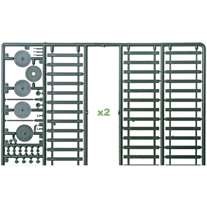 UMT 637 Wholesale: Armored train 'Dzerzhinets' Scale 1:72 Plastic Model Armoured Train Kit