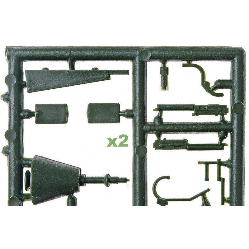 UMT 637 Wholesale: Armored train 'Dzerzhinets' Scale 1:72 Plastic Model Armoured Train Kit