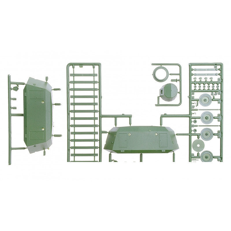 UMT 662 Armored car-carrier (DTR) Scale 1:72 Plastic Model Armoured Wagon Kit