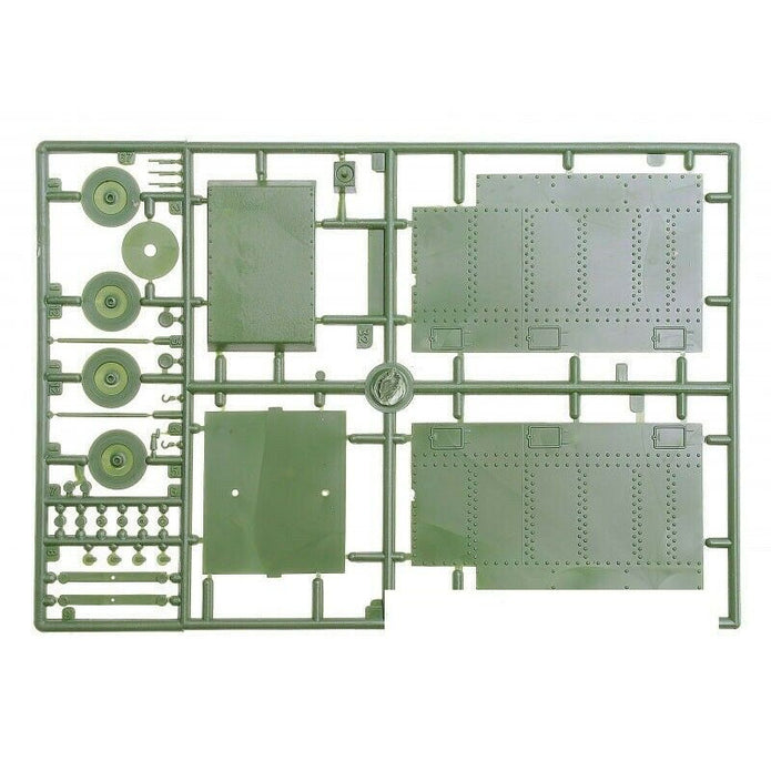 UMT 665 Armored train "Stalinets" Scale 1:72 Plastic Model Armoured Train Kit