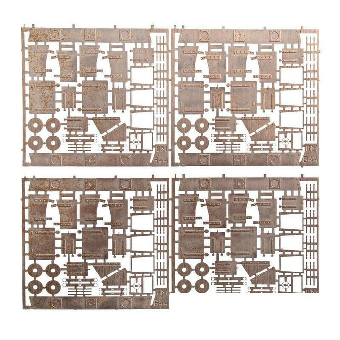 UMT 665 Armored train "Stalinets" Scale 1:72 Plastic Model Armoured Train Kit