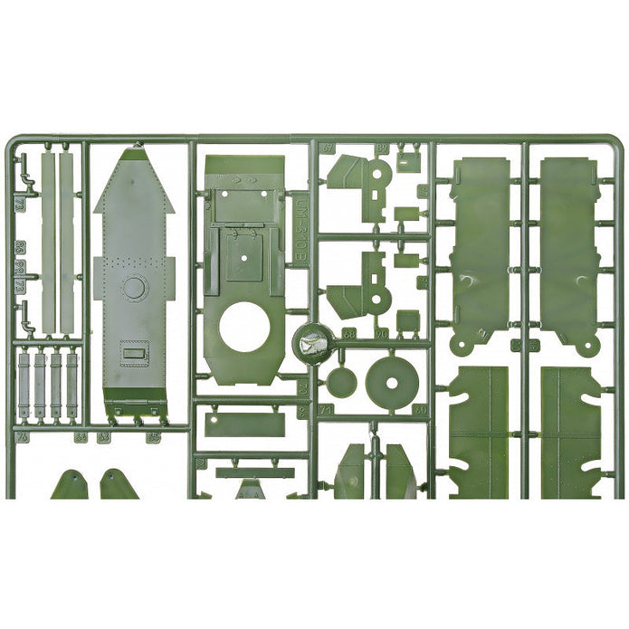 UMT 668 Tank BT-7 "experimental" with 76,2 mm gun (limited edition) Scale 1:72 Plastic Model Tank Kit