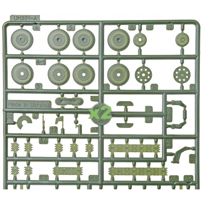 UMT 668 Tank BT-7 "experimental" with 76,2 mm gun (limited edition) Scale 1:72 Plastic Model Tank Kit