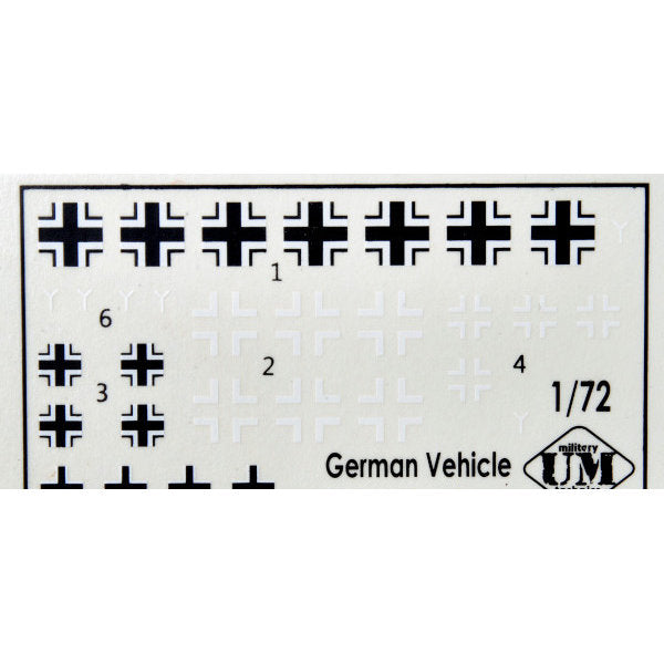 UMT 674 Armored platform "Tank destroyer" (as part of the German armored train) Scale 1:72 Plastic Model Armoured Wagon Kit