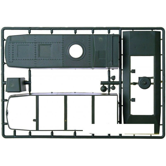 UMT 675 MBV-2В motorized armored railcar with 76,2-mm tank guns L-11 Scale 1:72 Plastic Model Armoured Wagon Kit