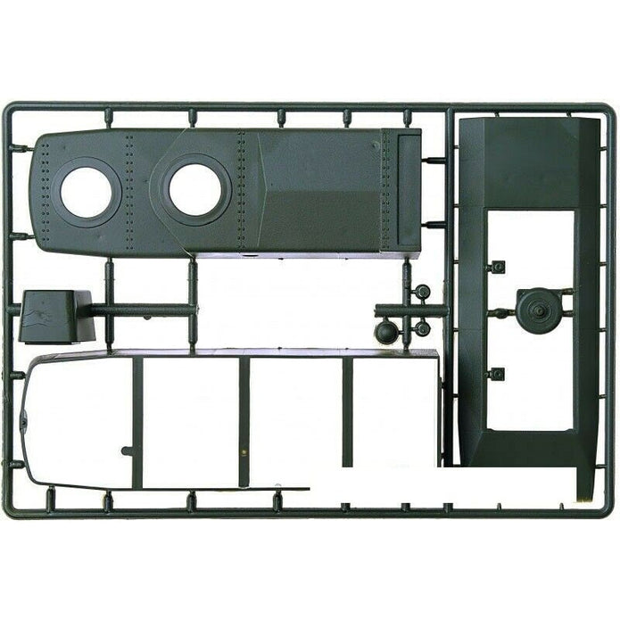 UMT 675 MBV-2В motorized armored railcar with 76,2-mm tank guns L-11 Scale 1:72 Plastic Model Armoured Wagon Kit