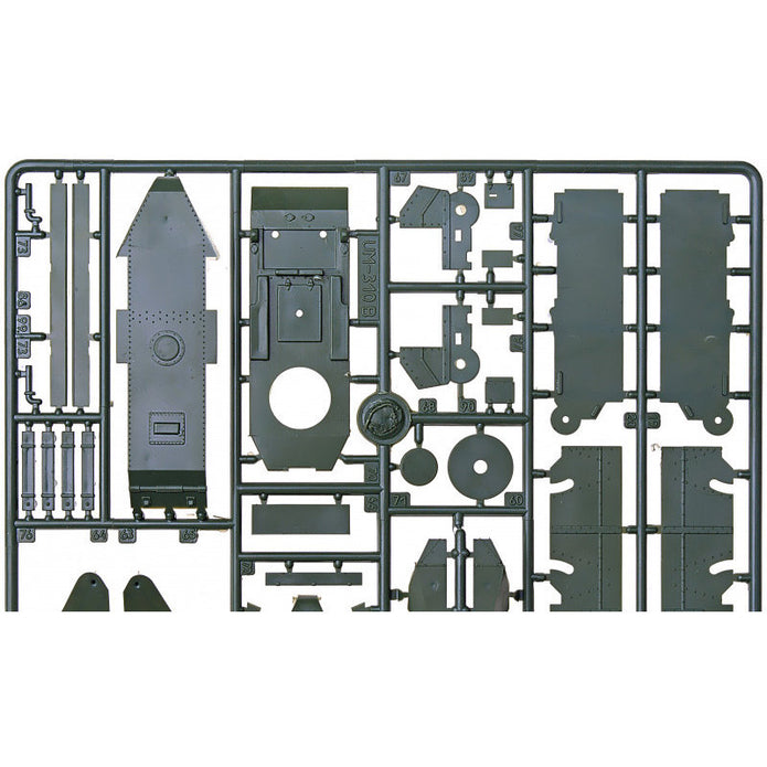 UMT 681 HBT-7 Chemical tank Scale 1:72 Plastic Model Tank Kit