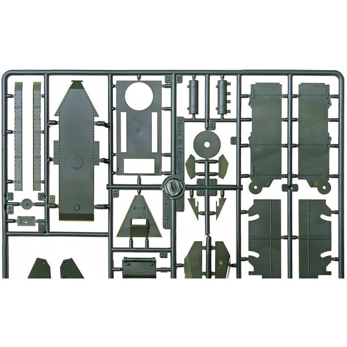UMT 683 Experimental Light Tank BT-6 Scale 1:72 Plastic Model Tank Kit