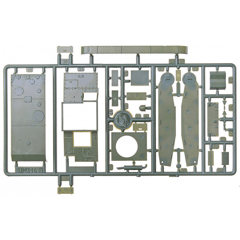 UMT 689 AT-1 Soviet artillery self-propelled gun with rubber tracks Scale 1:72 Plastic Model Self-propelled gun Kit