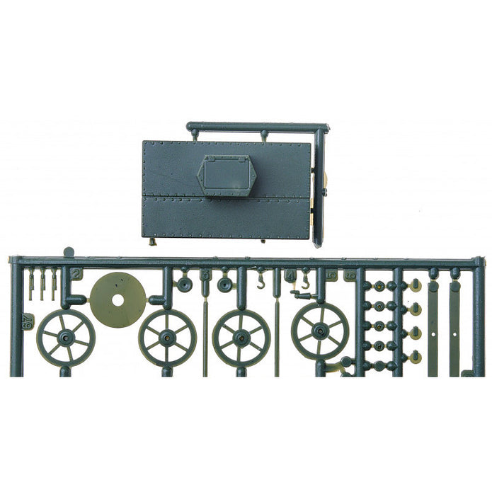 UMT 695 "Kozma Minin" (31st separate special "Gorky-Warsaw" division of armored train) WWII Scale 1:72 Plastic Model Armoured Train Kit